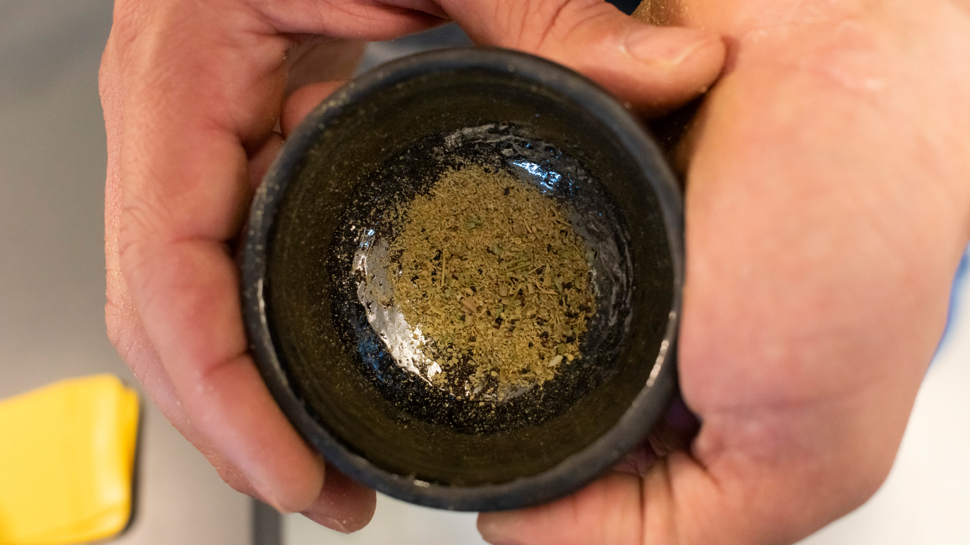 harvesting chenopodium seeds