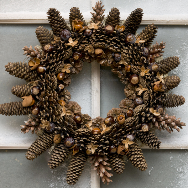 Pine Cone Crafts - Natural Beauty for the Holidays